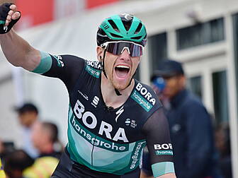 Sam Bennett Wins Opening Stage...